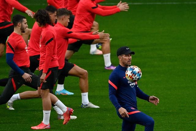 奥预赛-中国女篮不敌法国 李梦21分黄思静9分